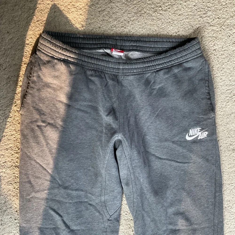 Nike Gray Sweatpants with Logo - Picture 2 of 10